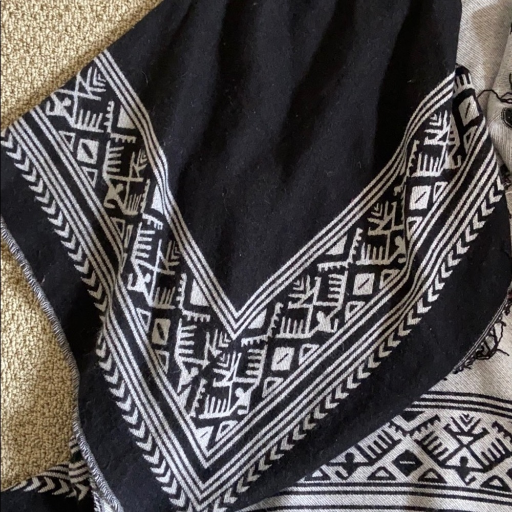 Comfy poncho hooded